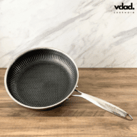 Alternative view of VCLAD Stainless Steel Fry Pan 28cm Hexagonal Honeycomb SUS 316