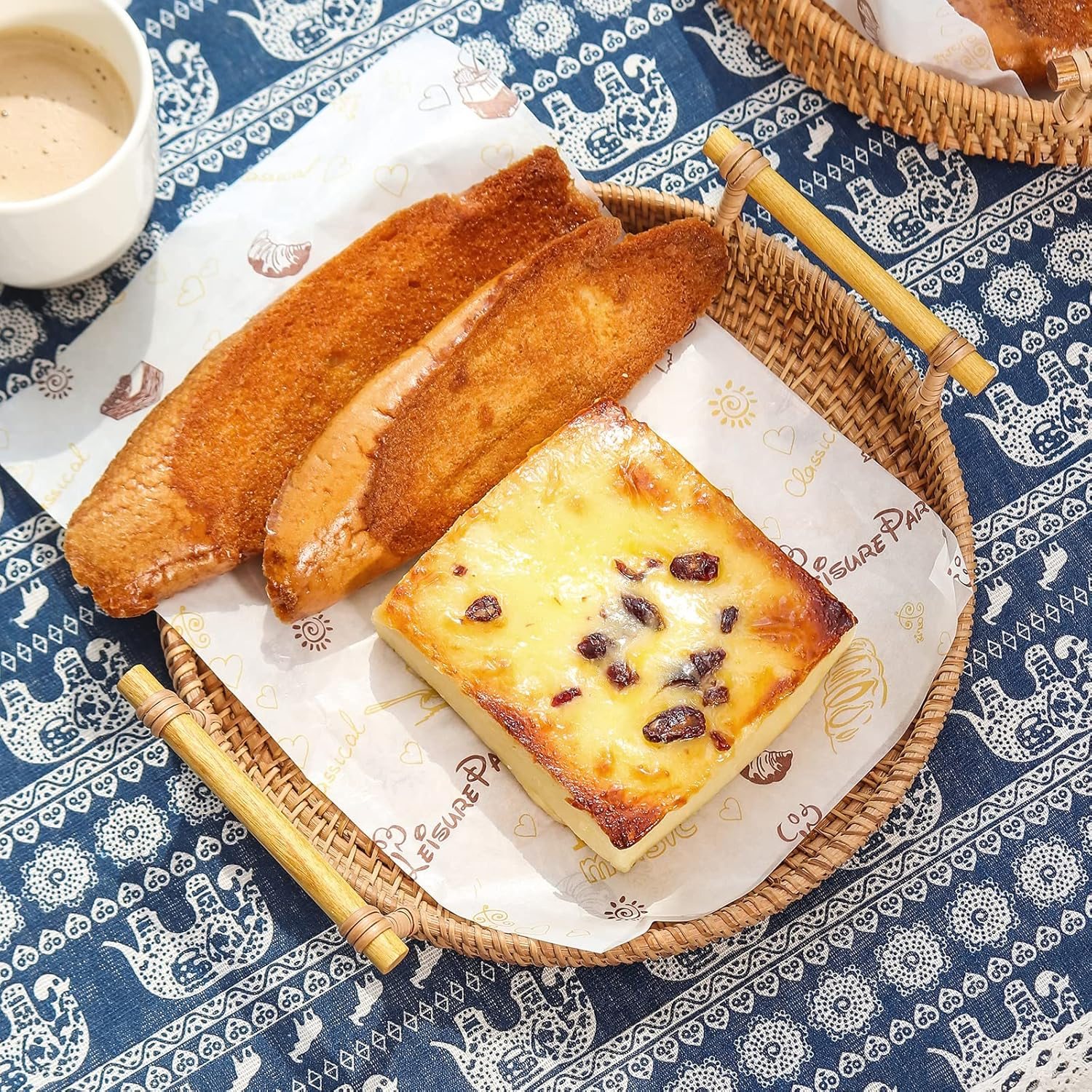 Nampan Rotan Bulat dengan Handle – Bikin Meja Makan Lebih Rapi & Cantik - Image 3